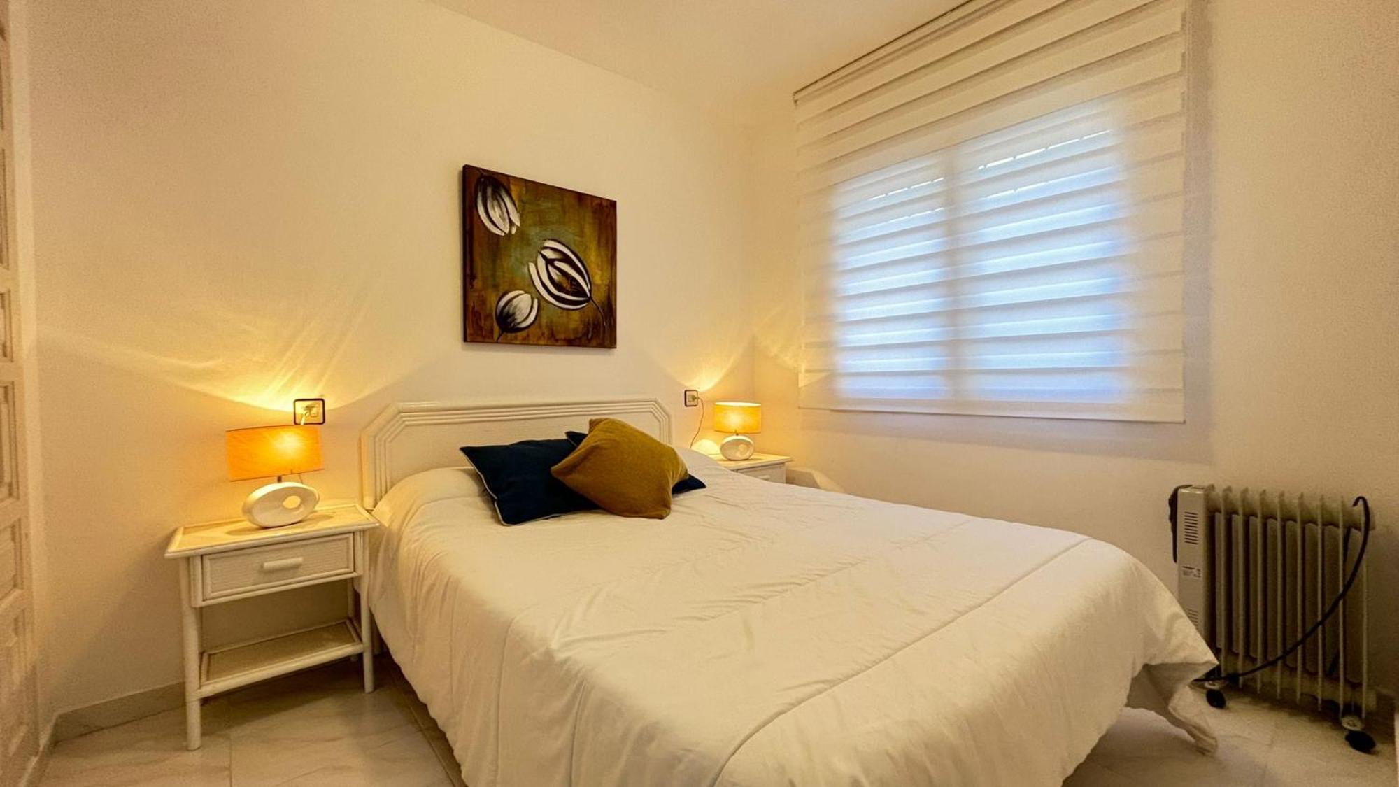 Garbinell 1 2 Apartman Roses Kültér fotó